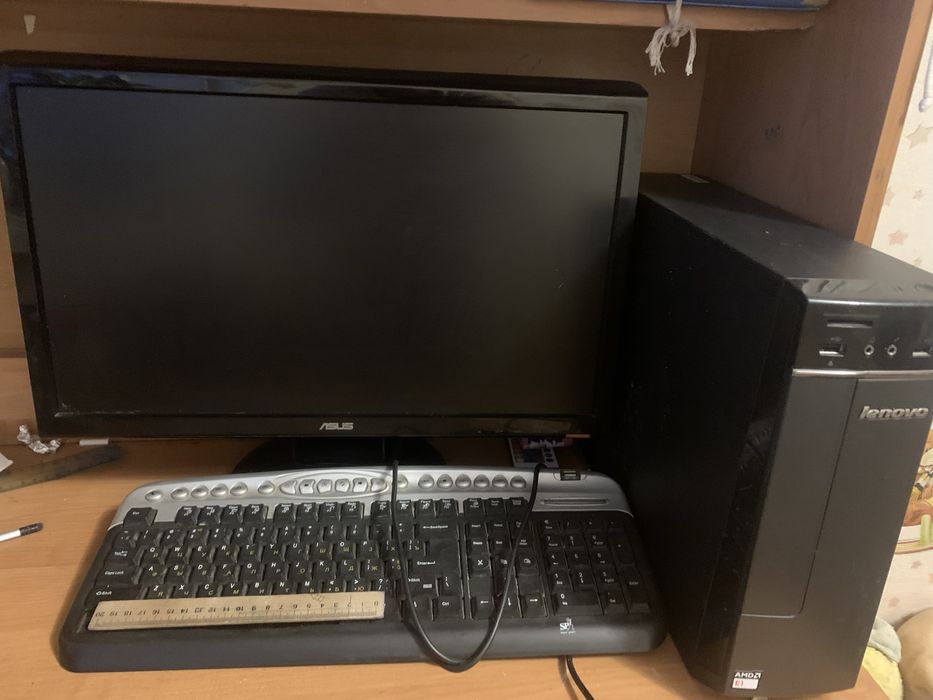 Компʼютер для роботи та навчання