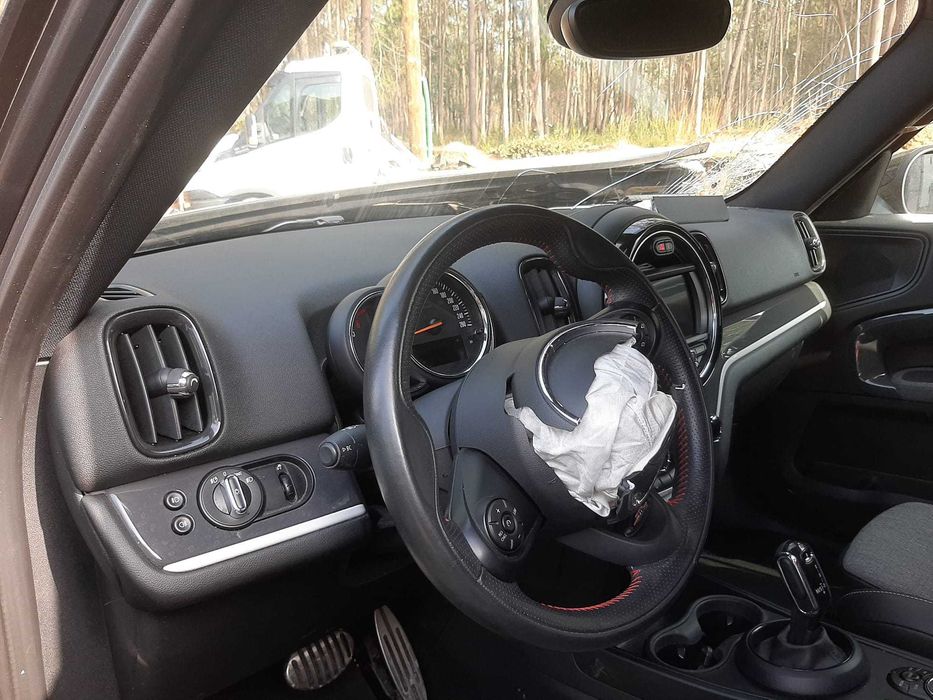 MINI COUNTRYMAN (F60) - SALVADO