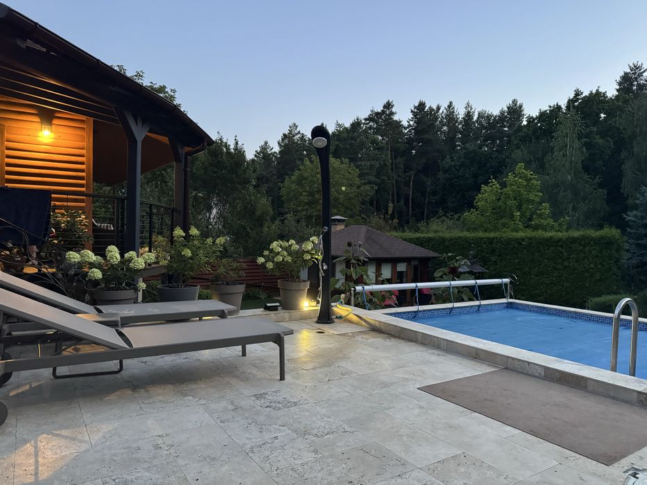 Подобова оренда будинку біля Києва, басейн, сауна, більярд, ліс