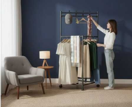 Напольная вешалка для одежды на колесиках