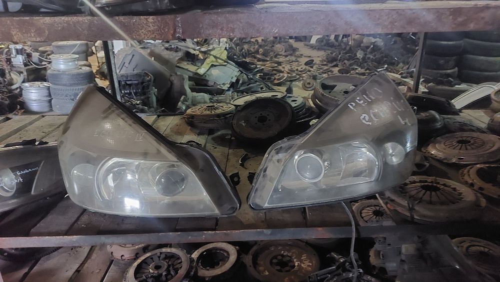 Фара лампа ліва правая Renault Espace IV 02-07 Xenon