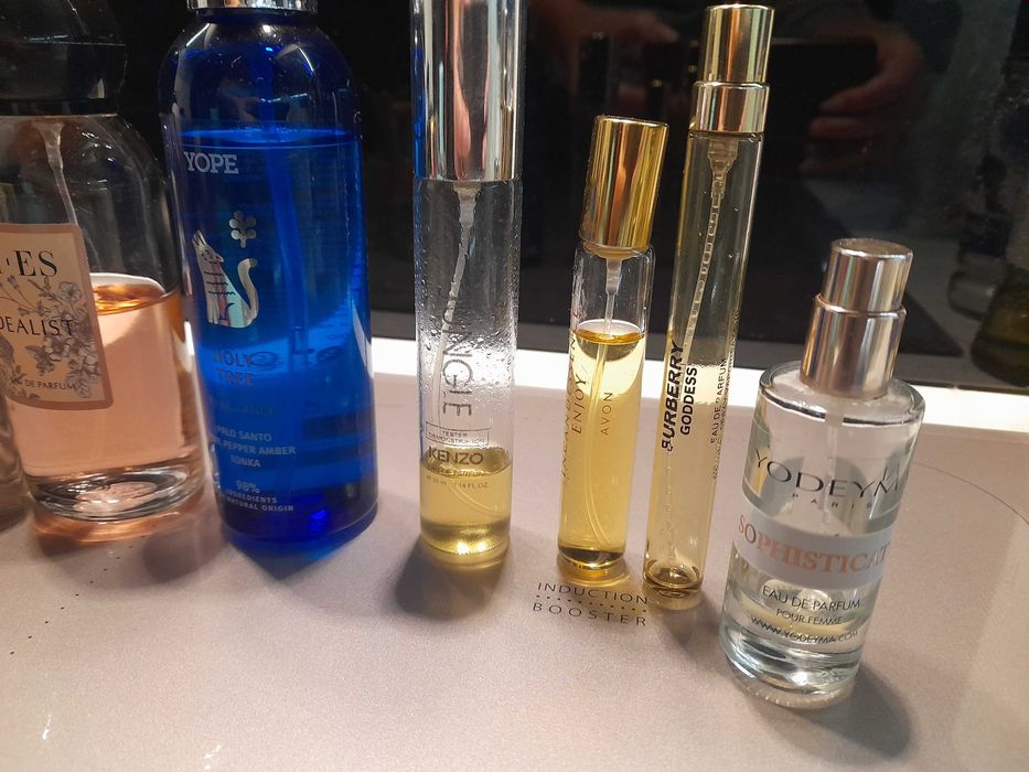 Duży zestaw perfum damskich 12 zapachów: Iceberg, Yope, Yodeyma, Avon