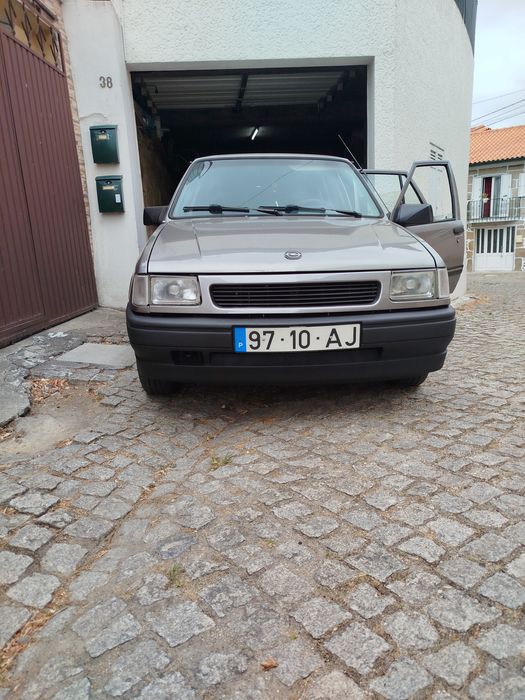 Opel corsa A -1992