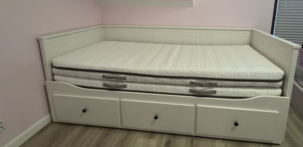Łóżko HEMNES + dwa materace