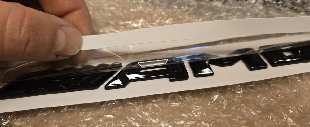 Znaczek czarny amg mercedes naklejany