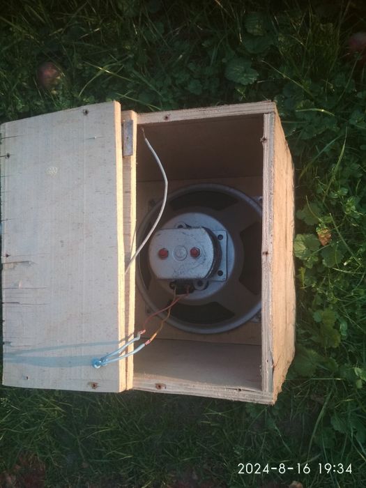 радіоприймачі SELGA-405, динаміки