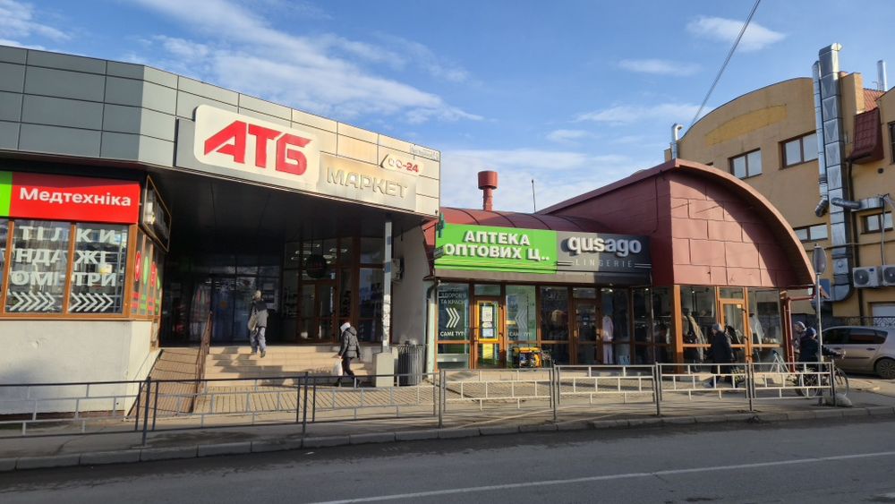 Оренда в АТБ  прикасова зона.ЦЕНТР навпроти фонтана. Фасад