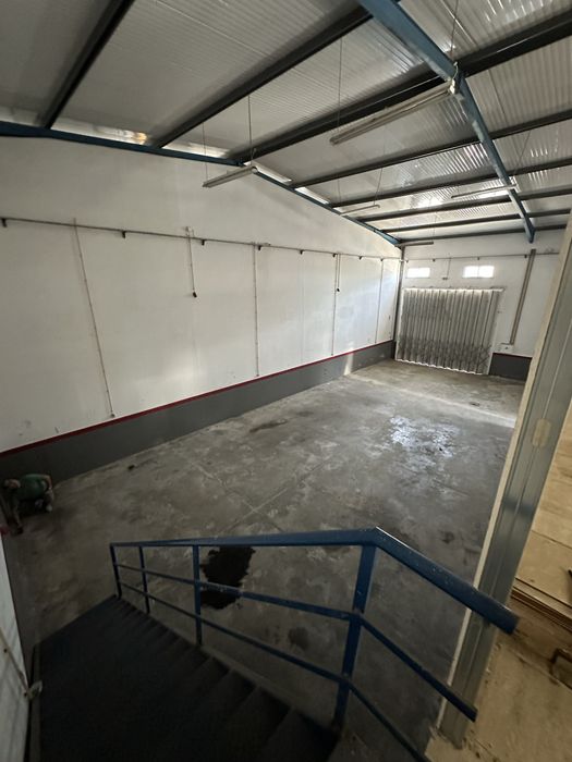 Armazem e lugradora Chamusca perto do terminal tir dos riachos