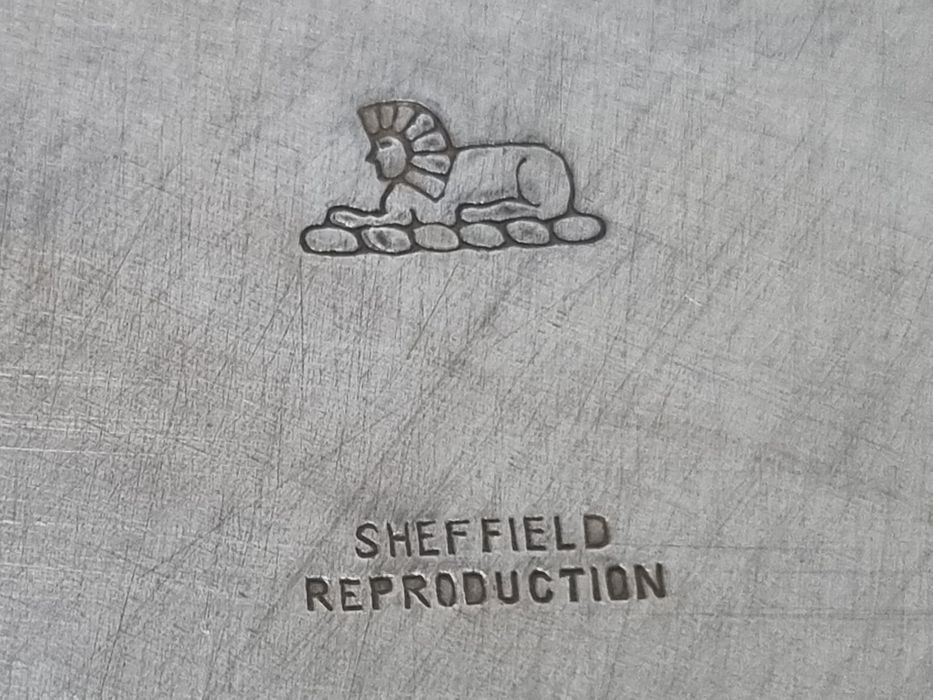 Duży posrebrzany i sygnowany plater