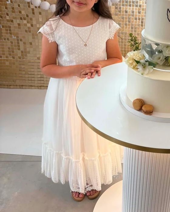 Sukienka 140 cm piekna