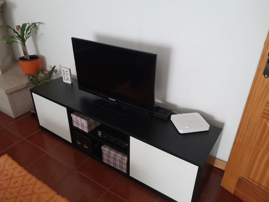 Movel de tv e arrumação