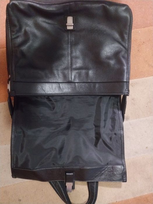 Saco c/ alsa em pele  (couro) como novo