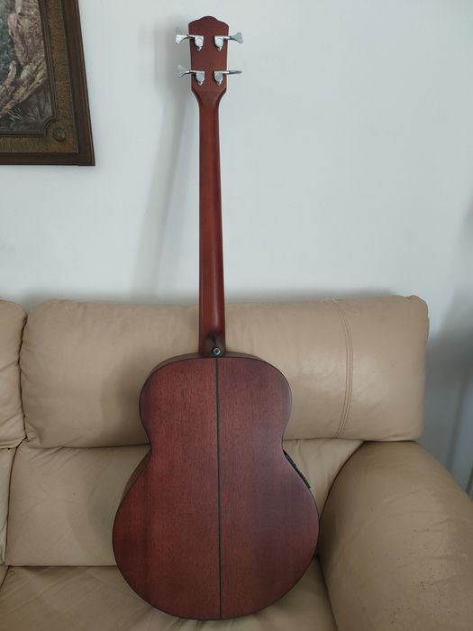 Baixo eletroacústico c/estojo
