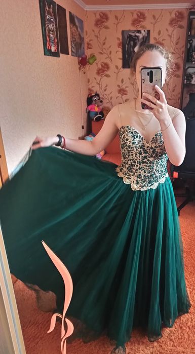 Продам смарагдова випускна/вечірня сукня
