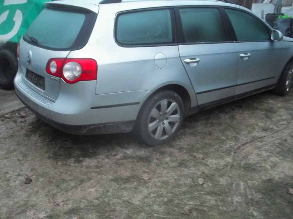 VW passat B6 silnik BMP, BKD 2,0 skrzynia HDV,HDU, lakier LA7W drzwi,lampa pas maska deska  szyba mgiel tłumik ćwiartka Koła siedzenia zderzak części