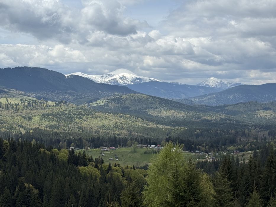 З видом на Говерлу .