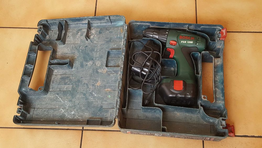 Wkrętarka Bosch PSR 1200 z ładowarką