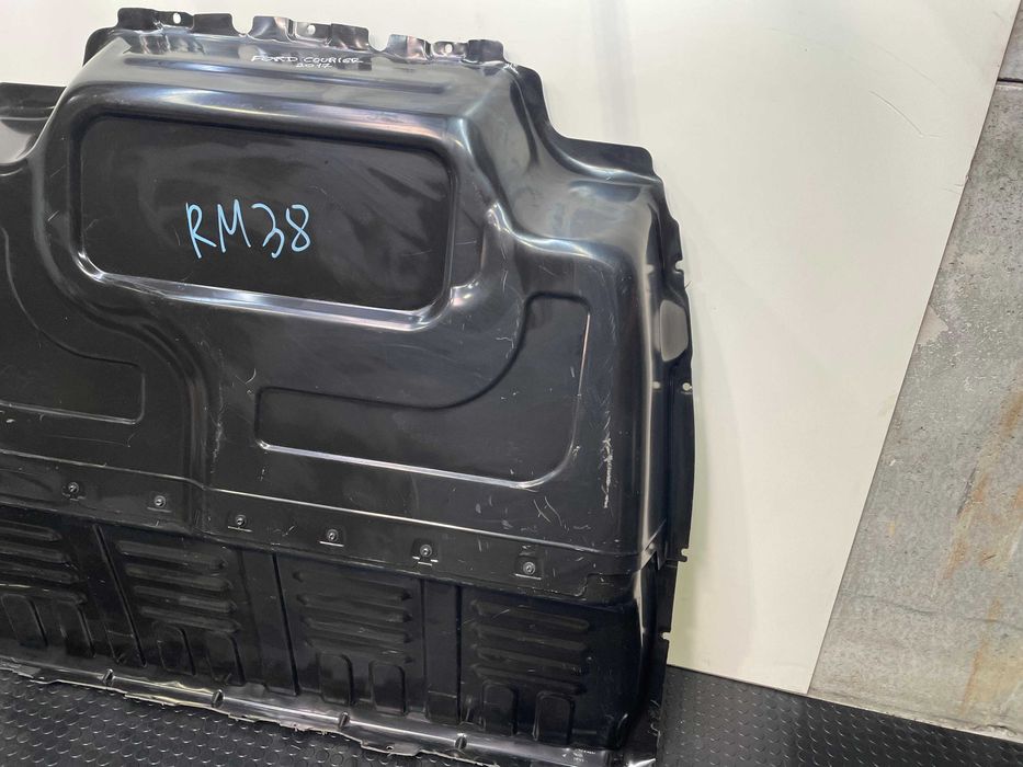 Divisória em chapa Ford Transit courier (2017)