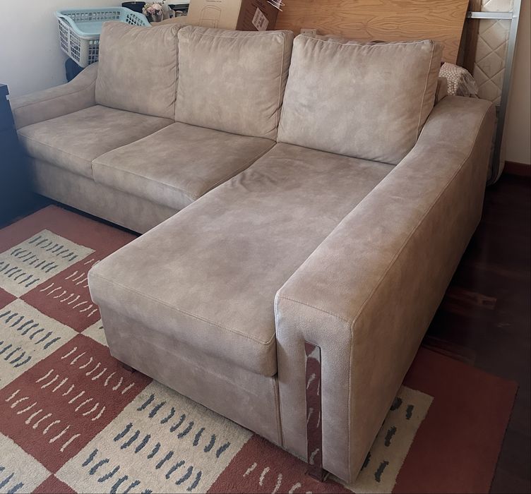 Sofá com chsise longue