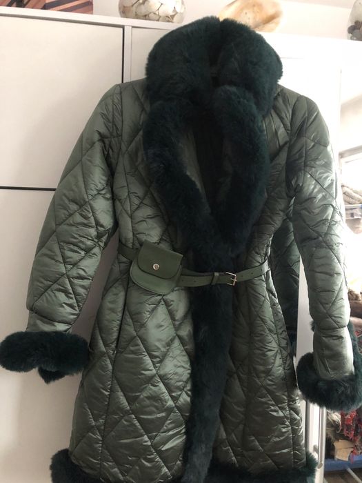 Płaszcz ciepły z futerkiem