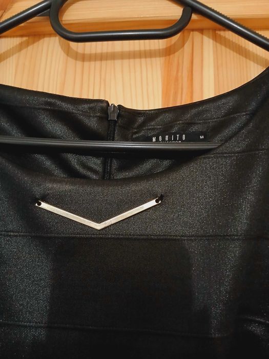 Elegancka sukienka biznesowa