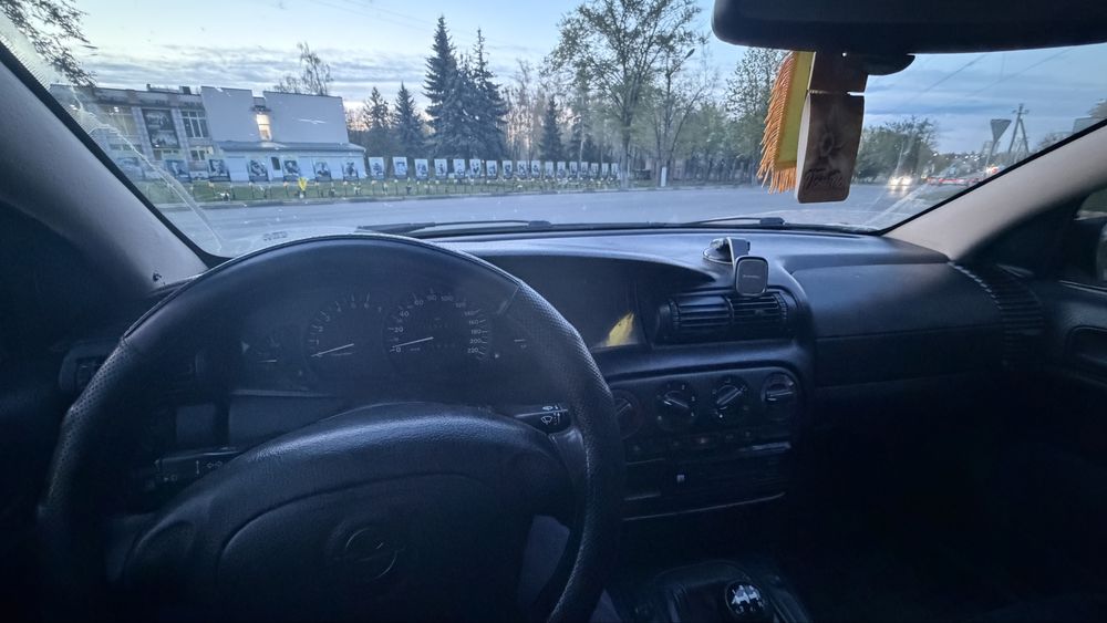 Opel Omega 2.0 AT 1995