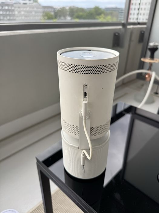 Samsung The Freestyle — портативний Smart-проєктор з акумулятором
