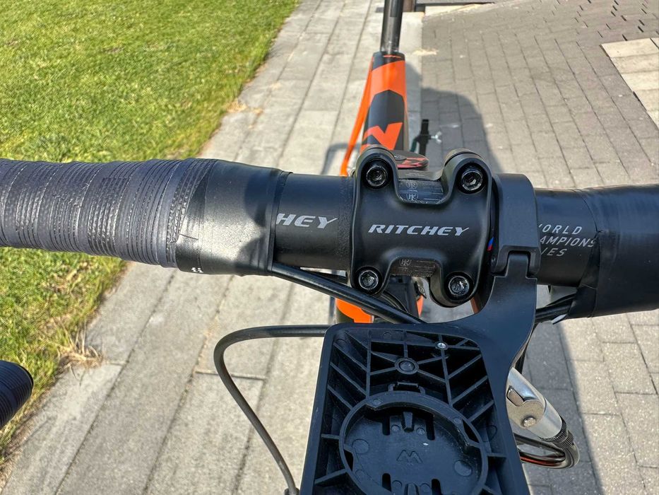 Sprzedam rower szosowy