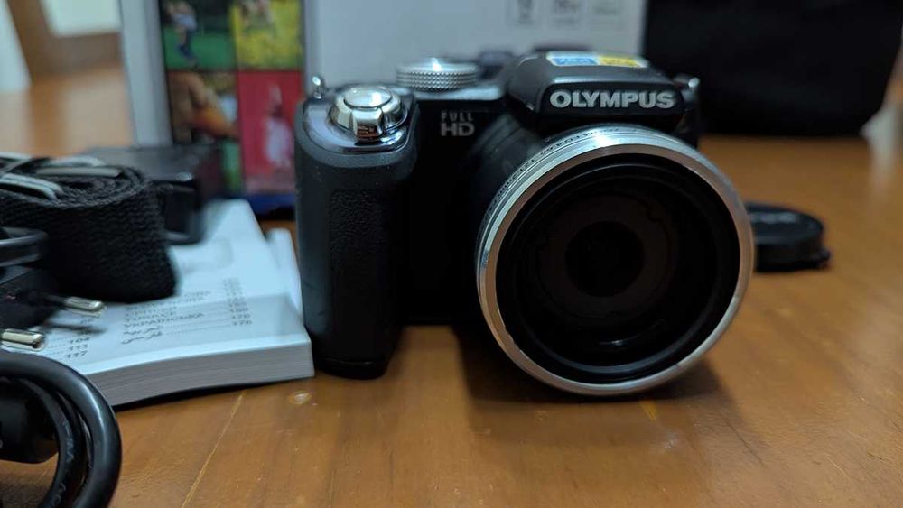 Olympus SP-720UZ - 14MP c/26x Zoom