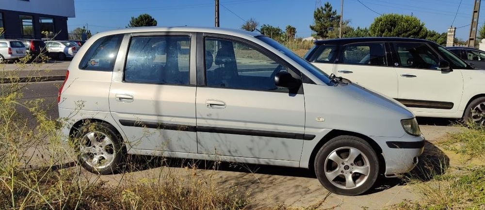 Hyundai Matrix diesel e Audi A4 1.900 tdi