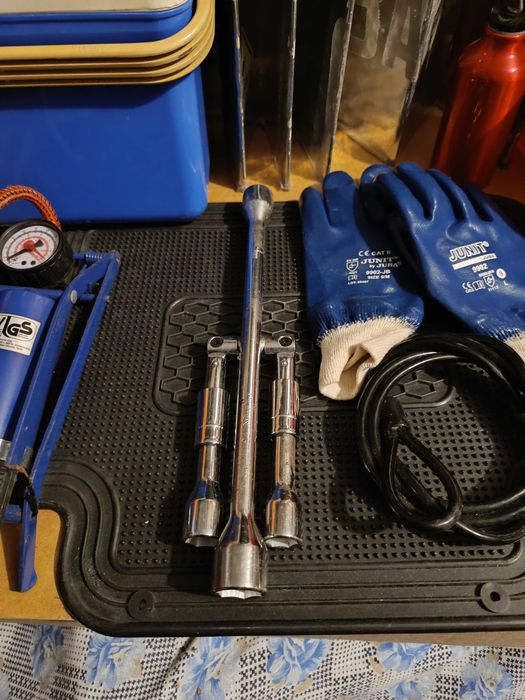 Conjunto para campismo e caravanismo e estrada