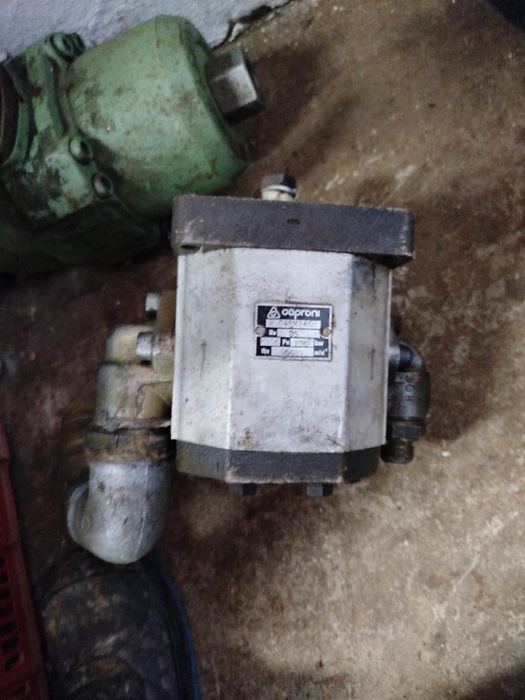 Bomba hidralica usada