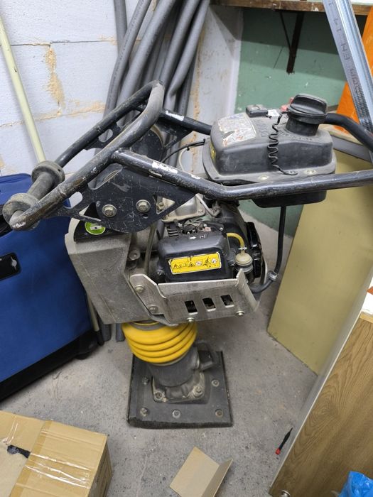 Zagęszczarka skoczek Bomag