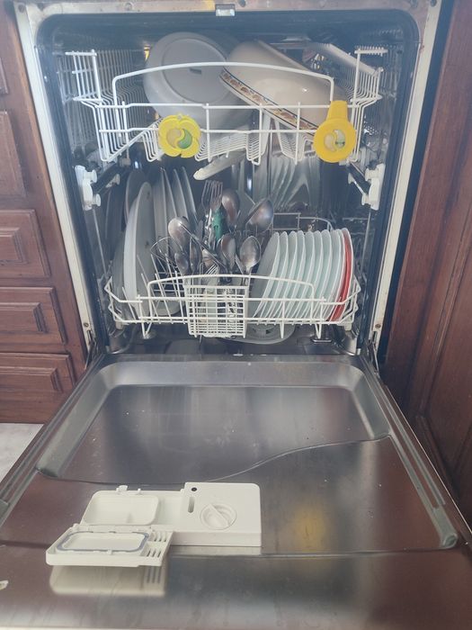 Máquina de lavar loiça Philco DWN 21