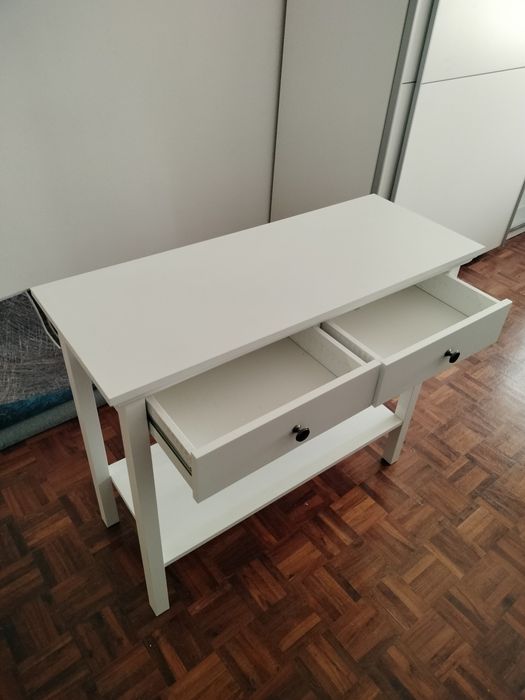 Movel de entrada branco