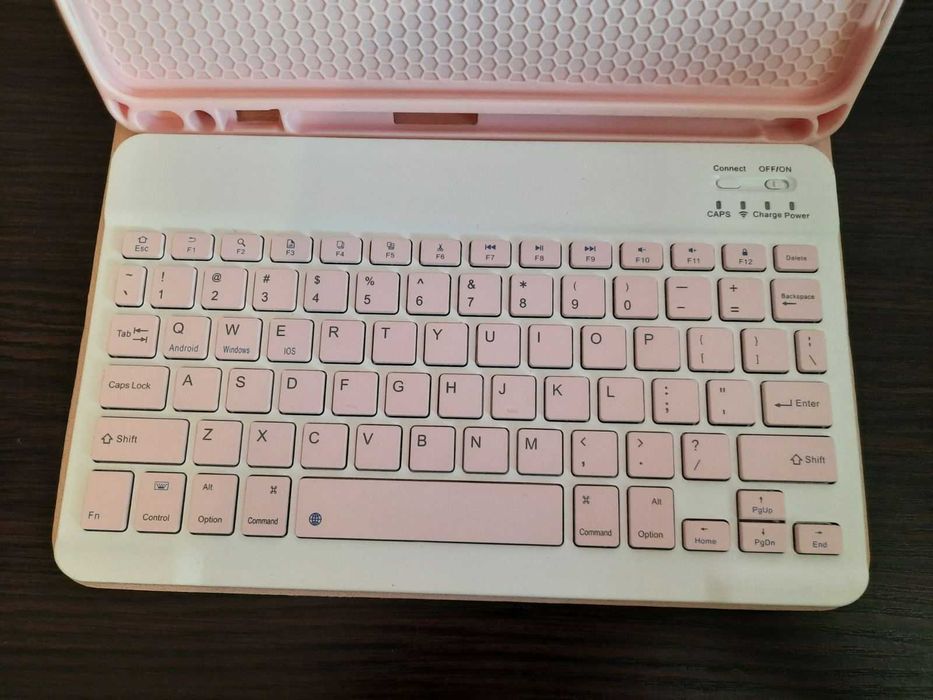 Чехол и клавиатура для iPad air 4, 10.9 светлорозовые