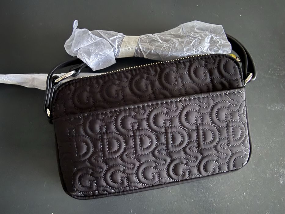 Clutch Desigual nova