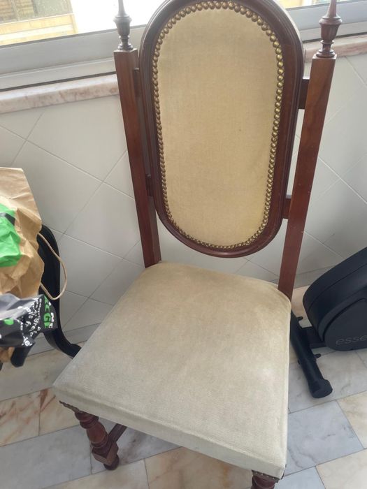 Cadeira vintage em otimo estado