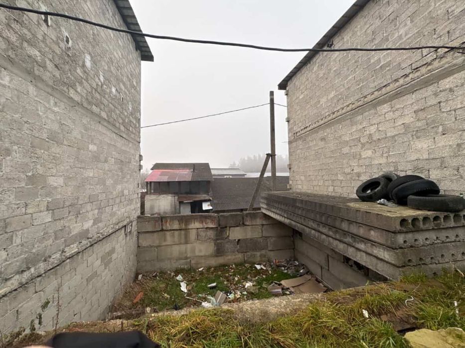 Гараж під забудову