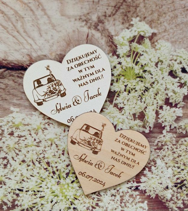 Magnesy  ślubne  z grawerem – auto z nowożeńcami  – 10 szt.