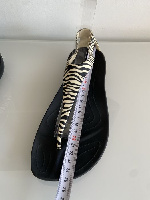 Sandały japonki Crocs Sexi Flip Zebra r. 38/39 W8