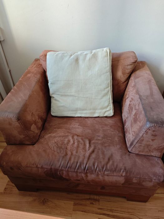 Używane kanapa z fotelem i pufą