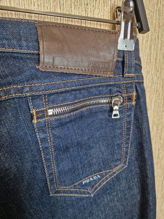 Вінтажні джинси Prada, оригінал
в новому стані
Розмір 26
низька посадк