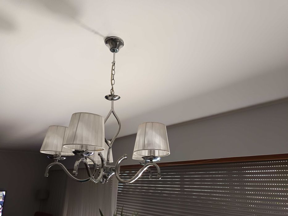 Candeeiro muito elegante