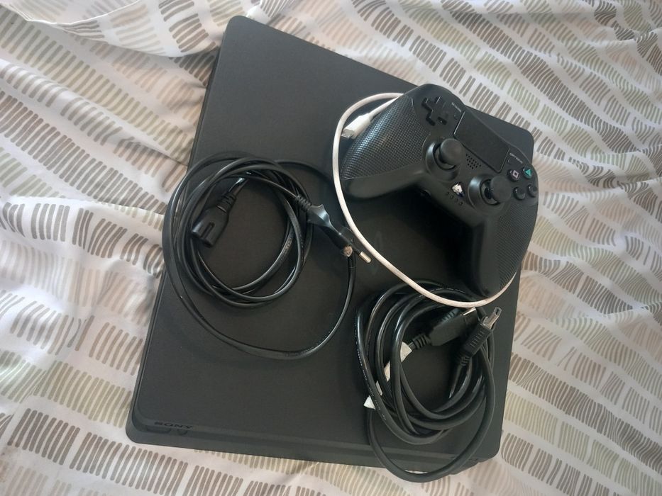 Ps4 Slim  nova boa em nom estado