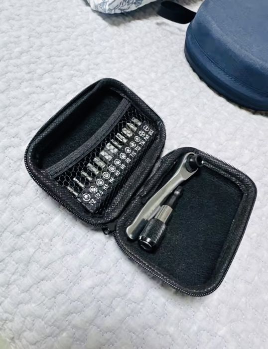 Набір інструментів в футлярі трещотка біти подовжувач для побуту мото