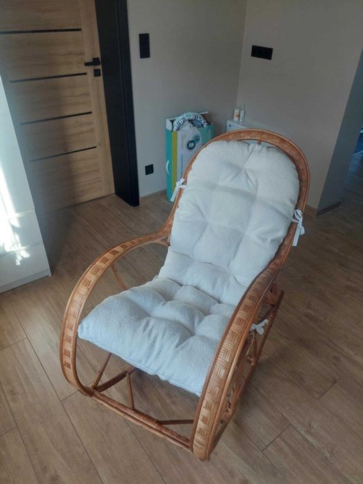 Fotel bujany wiklinowy