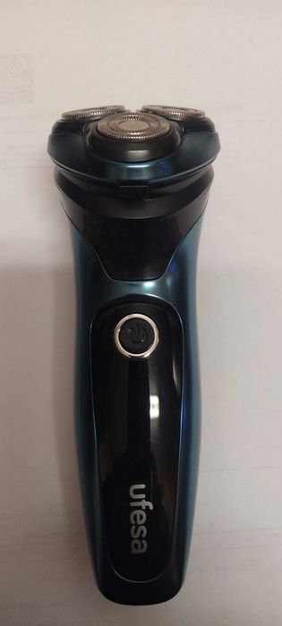 Ufesa AR3050 Máquina de Barbear Preta/Azul (Nova)