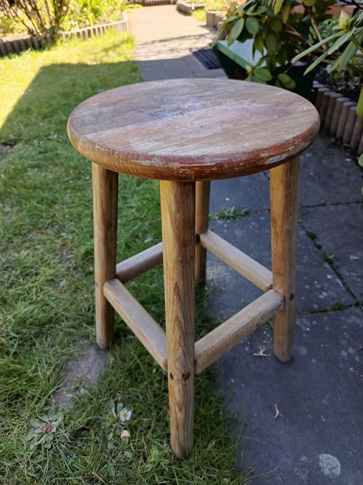 Taboret drewniany