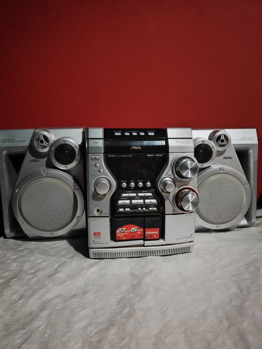 Aparelhos de CD's ,  de cassetes e de DVDs